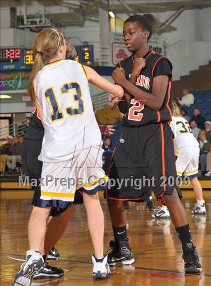 Thumbnail 2 in Mt. Vernon vs. Marion (Best of the Midwest Shootout) photogallery.