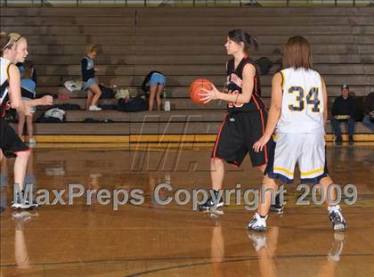 Thumbnail 3 in Mt. Vernon vs. Marion (Best of the Midwest Shootout) photogallery.
