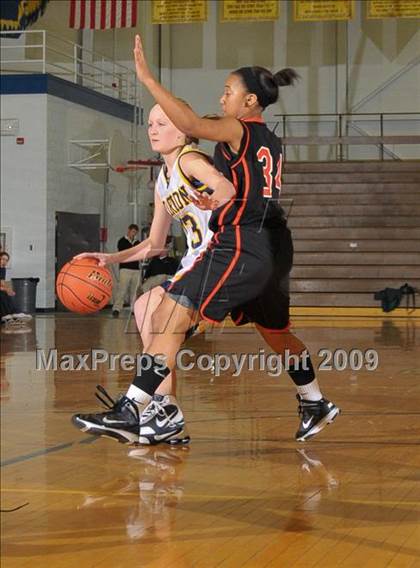 Thumbnail 1 in Mt. Vernon vs. Marion (Best of the Midwest Shootout) photogallery.
