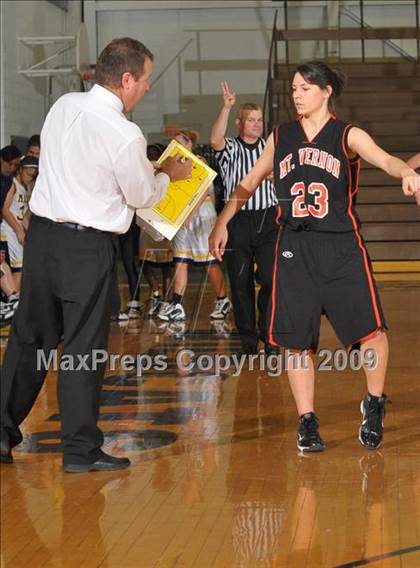 Thumbnail 1 in Mt. Vernon vs. Marion (Best of the Midwest Shootout) photogallery.