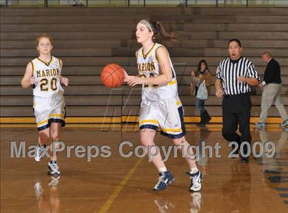 Thumbnail 2 in Mt. Vernon vs. Marion (Best of the Midwest Shootout) photogallery.