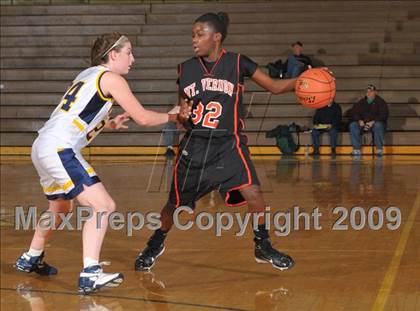 Thumbnail 2 in Mt. Vernon vs. Marion (Best of the Midwest Shootout) photogallery.