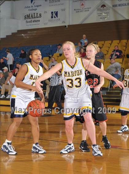 Thumbnail 3 in Mt. Vernon vs. Marion (Best of the Midwest Shootout) photogallery.