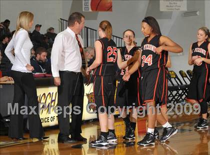 Thumbnail 2 in Mt. Vernon vs. Marion (Best of the Midwest Shootout) photogallery.