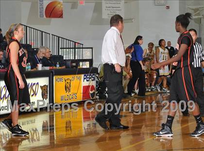 Thumbnail 1 in Mt. Vernon vs. Marion (Best of the Midwest Shootout) photogallery.