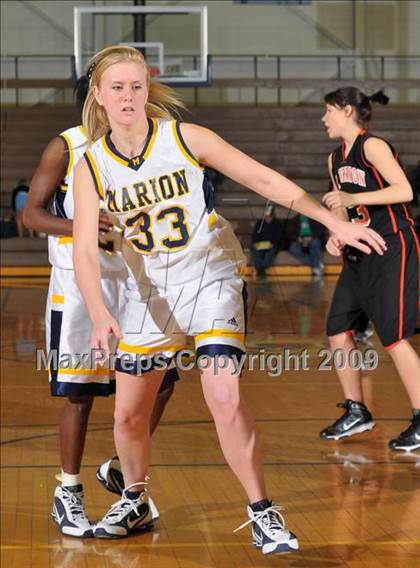 Thumbnail 2 in Mt. Vernon vs. Marion (Best of the Midwest Shootout) photogallery.