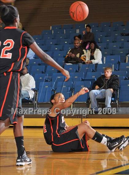Thumbnail 2 in Mt. Vernon vs. Marion (Best of the Midwest Shootout) photogallery.