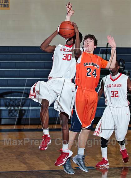Thumbnail 2 in Grainger vs Carver (Seymour Christmas Classic) photogallery.