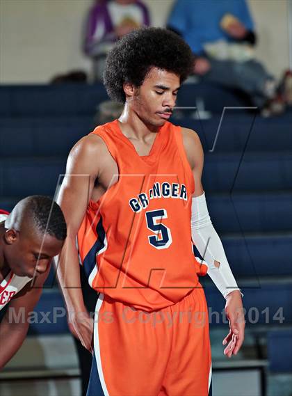 Thumbnail 3 in Grainger vs Carver (Seymour Christmas Classic) photogallery.