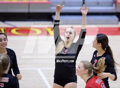 Thumbnail 1 in Helix vs. Vista (CIF SDS D3 Final) photogallery.