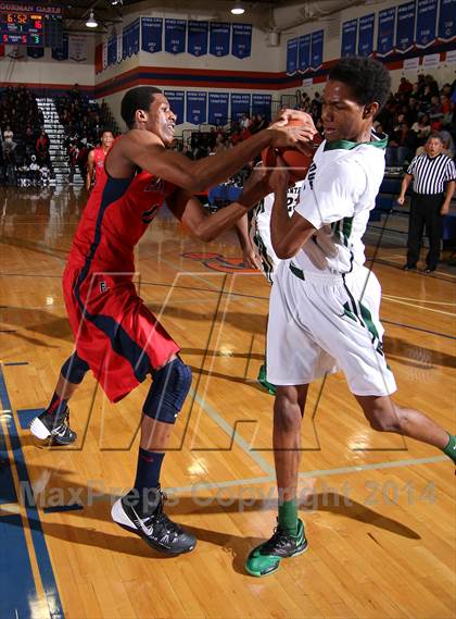 Thumbnail 2 in Findlay Prep vs. Montrose Christian (Tarkanian Classic) photogallery.