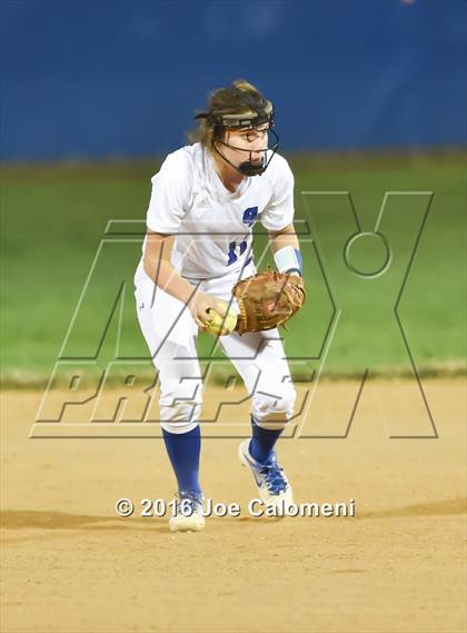 Thumbnail 3 in South San Antonio vs George West (South San Tournament) photogallery.