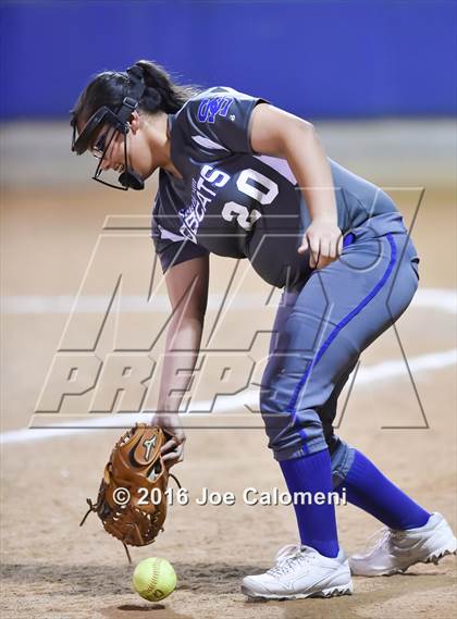 Thumbnail 1 in South San Antonio vs George West (South San Tournament) photogallery.