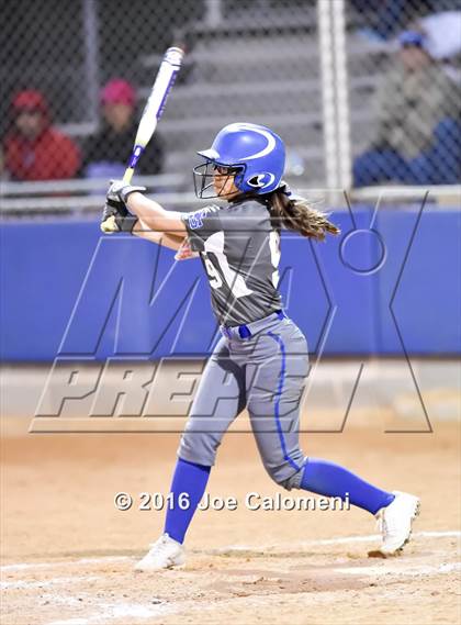 Thumbnail 2 in South San Antonio vs George West (South San Tournament) photogallery.