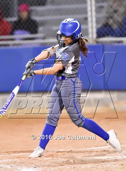 Thumbnail 1 in South San Antonio vs George West (South San Tournament) photogallery.