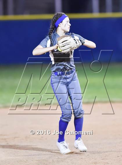 Thumbnail 3 in South San Antonio vs George West (South San Tournament) photogallery.