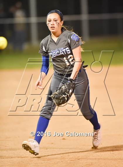 Thumbnail 3 in South San Antonio vs George West (South San Tournament) photogallery.