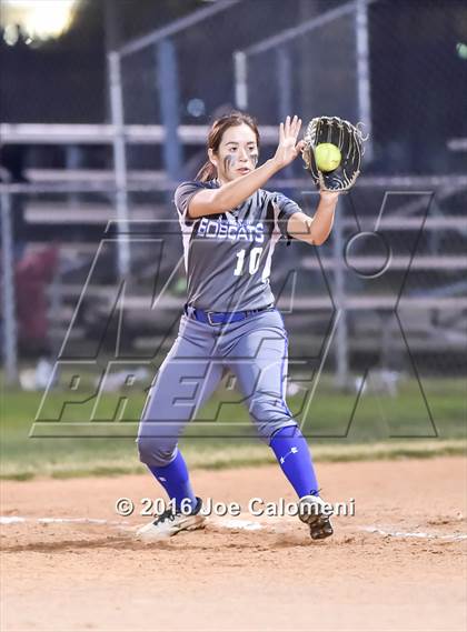 Thumbnail 2 in South San Antonio vs George West (South San Tournament) photogallery.