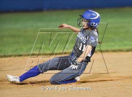 Thumbnail 2 in South San Antonio vs George West (South San Tournament) photogallery.