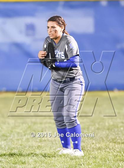 Thumbnail 2 in South San Antonio vs George West (South San Tournament) photogallery.