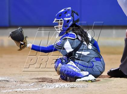 Thumbnail 1 in South San Antonio vs George West (South San Tournament) photogallery.
