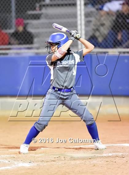 Thumbnail 1 in South San Antonio vs George West (South San Tournament) photogallery.