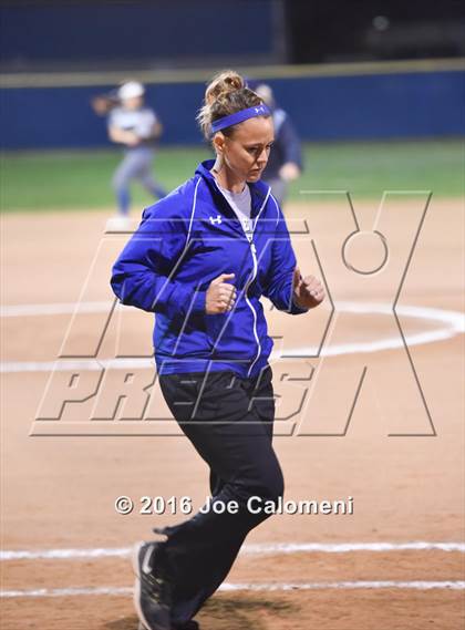 Thumbnail 1 in South San Antonio vs George West (South San Tournament) photogallery.