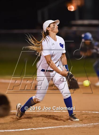 Thumbnail 2 in South San Antonio vs George West (South San Tournament) photogallery.