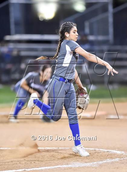 Thumbnail 2 in South San Antonio vs George West (South San Tournament) photogallery.