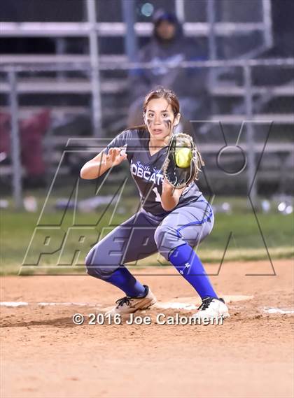 Thumbnail 3 in South San Antonio vs George West (South San Tournament) photogallery.