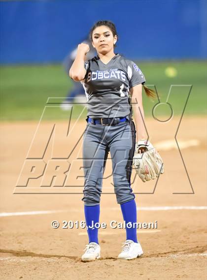 Thumbnail 1 in South San Antonio vs George West (South San Tournament) photogallery.