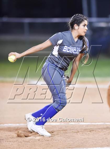 Thumbnail 3 in South San Antonio vs George West (South San Tournament) photogallery.