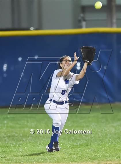 Thumbnail 3 in South San Antonio vs George West (South San Tournament) photogallery.