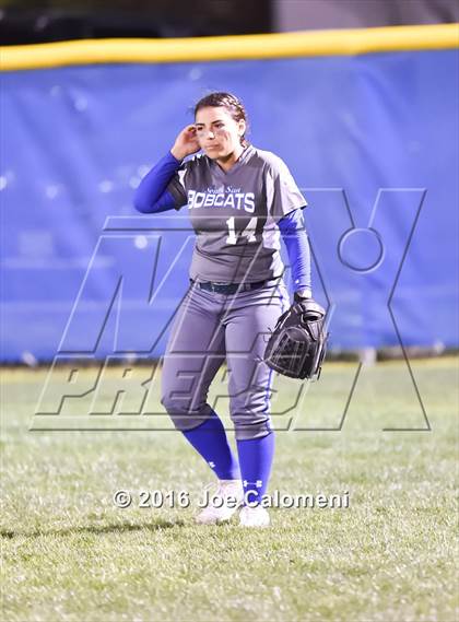 Thumbnail 1 in South San Antonio vs George West (South San Tournament) photogallery.