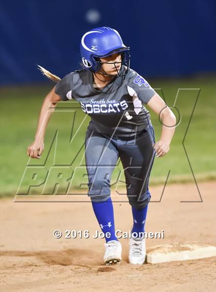 Thumbnail 2 in South San Antonio vs George West (South San Tournament) photogallery.
