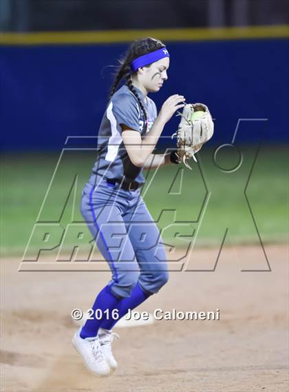 Thumbnail 3 in South San Antonio vs George West (South San Tournament) photogallery.