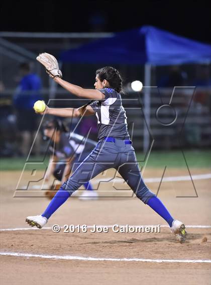 Thumbnail 2 in South San Antonio vs George West (South San Tournament) photogallery.
