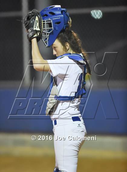 Thumbnail 2 in South San Antonio vs George West (South San Tournament) photogallery.