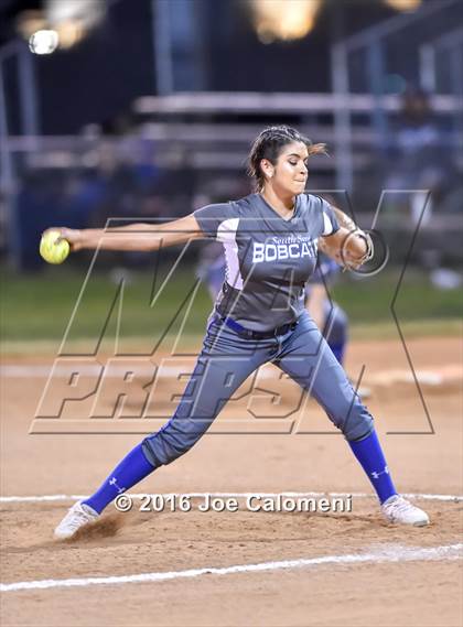 Thumbnail 1 in South San Antonio vs George West (South San Tournament) photogallery.