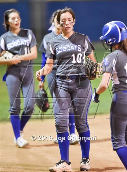 Thumbnail 1 in South San Antonio vs George West (South San Tournament) photogallery.