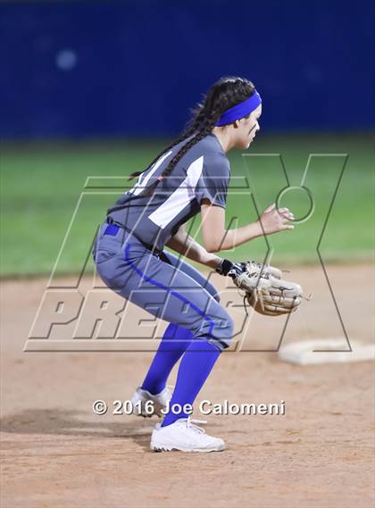 Thumbnail 3 in South San Antonio vs George West (South San Tournament) photogallery.