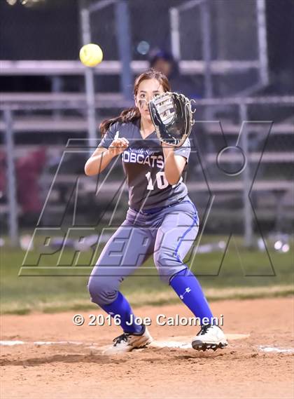 Thumbnail 1 in South San Antonio vs George West (South San Tournament) photogallery.