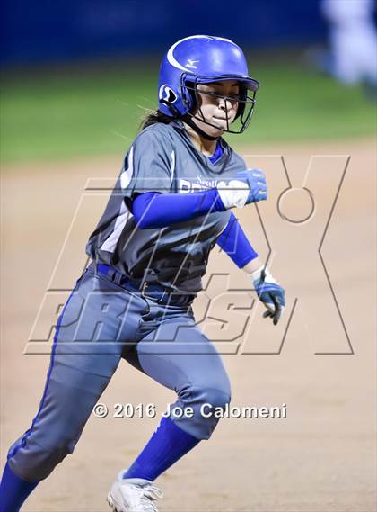 Thumbnail 3 in South San Antonio vs George West (South San Tournament) photogallery.