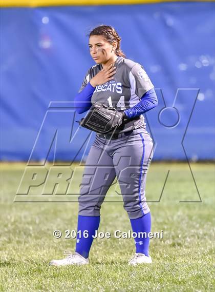 Thumbnail 1 in South San Antonio vs George West (South San Tournament) photogallery.