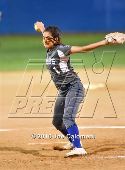 Thumbnail 2 in South San Antonio vs George West (South San Tournament) photogallery.