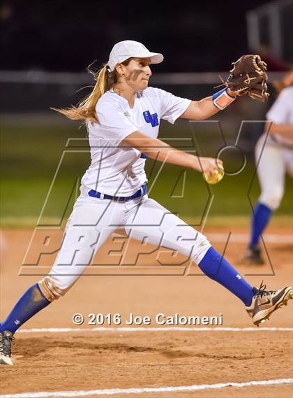 Thumbnail 2 in South San Antonio vs George West (South San Tournament) photogallery.