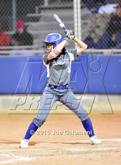 Thumbnail 3 in South San Antonio vs George West (South San Tournament) photogallery.