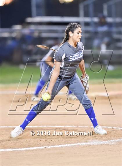 Thumbnail 3 in South San Antonio vs George West (South San Tournament) photogallery.