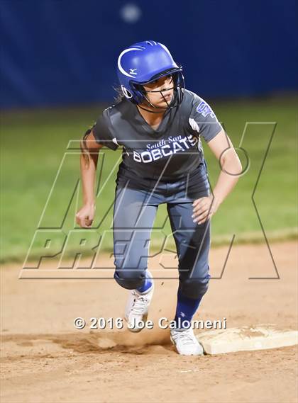 Thumbnail 1 in South San Antonio vs George West (South San Tournament) photogallery.