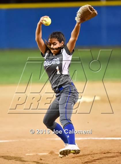 Thumbnail 1 in South San Antonio vs George West (South San Tournament) photogallery.